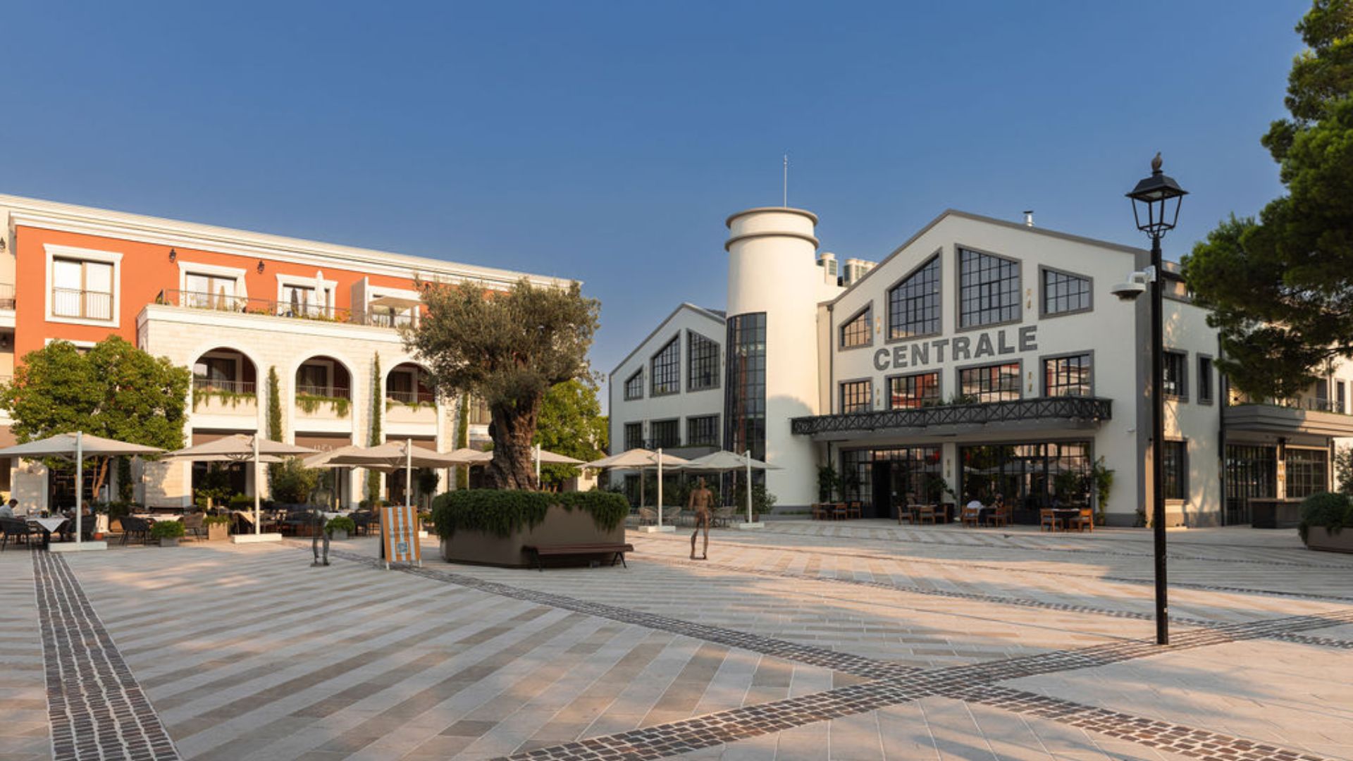 Centrale Luštica Bay by Angsana